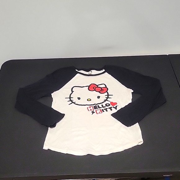 Sanrio Tops - Hello kitty sanio shirt